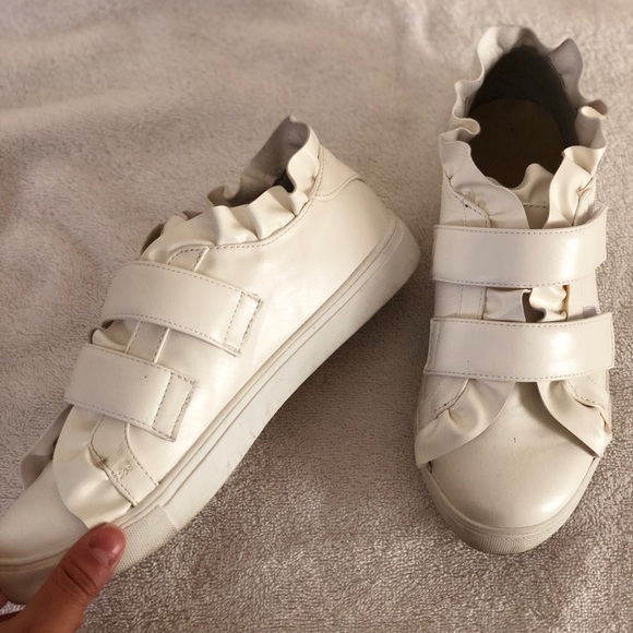 Yolanda Ruffle Sneakers - Picture 2 of 4